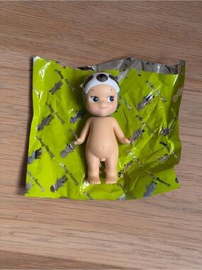 V1 Sloth Sonny Angel
